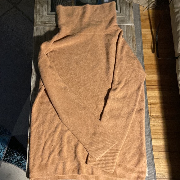 Lark & Ro sweater Tan XS - Picture 3 of 3
